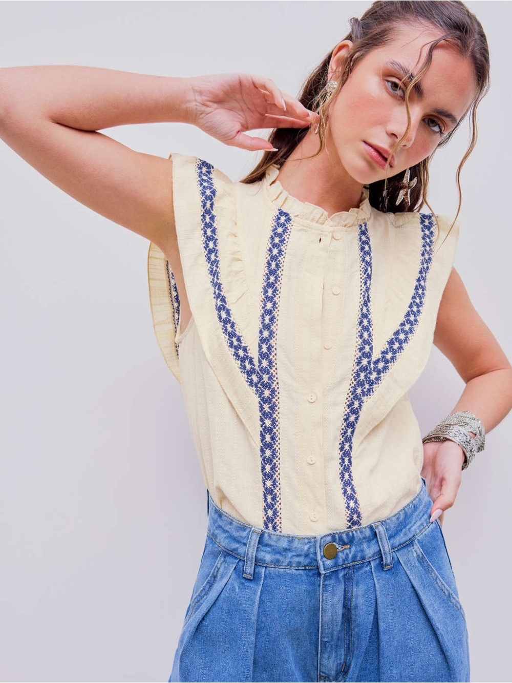 Cider Cotton Stand Collar Crochet Contrasting Binding Short Sleeve Blouse - Picture 2 of 12